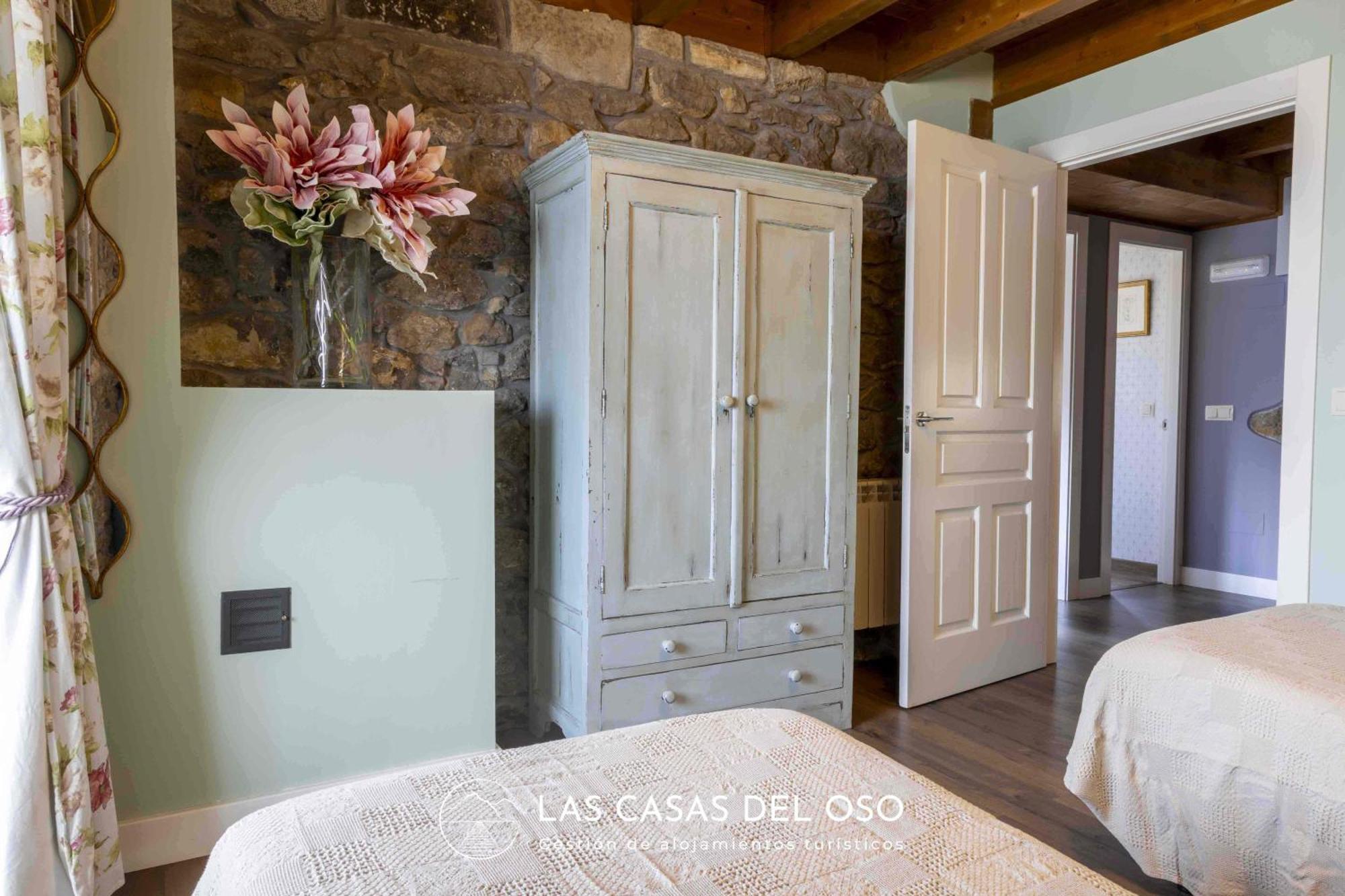 El Mirador De San Trocaya - Las Casas Del Oso Villamarcel Exterior photo